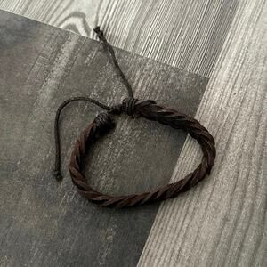 No brand brown faux leather spiral bracelet